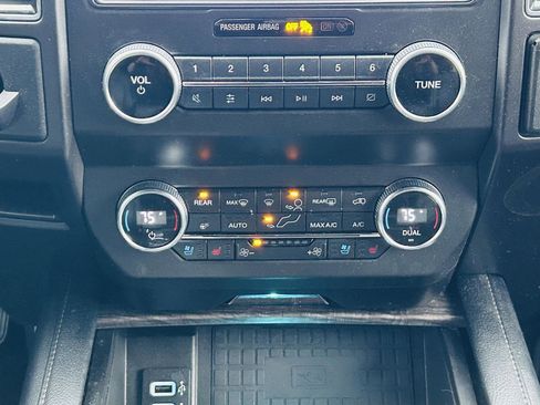 Used 2019 Ford Expedition Max Limited w/ Driver Assistance Package image 25