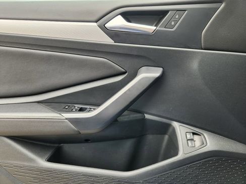 Used 2024 Volkswagen Jetta SE image 21