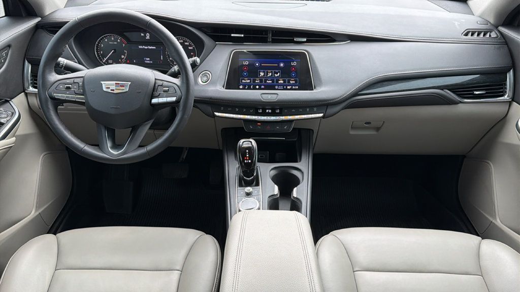 Used 2022 Cadillac XT4 Premium Luxury w/ Cold Weather Package FWD image 27