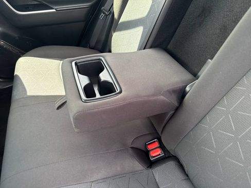 Used 2025 Toyota RAV4 XLE AWD/4WD image 36