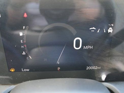 Used 2024 Buick Encore GX Avenir w/ Avenir Technology Package image 27