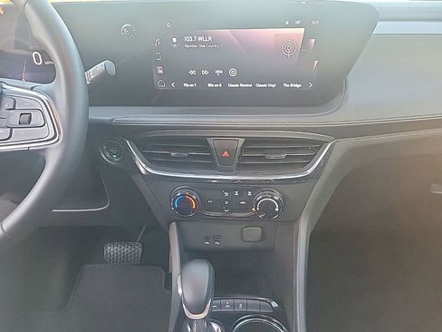 Used 2025 Buick Encore GX Preferred image 14