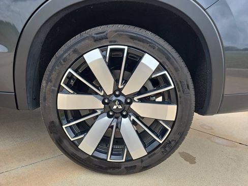 Used 2025 Mitsubishi Outlander SE AWD/4WD image 33
