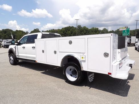 Used 2024 Ford F550 4x4 Crew Cab Super Duty w/ XLT Value Package image 4