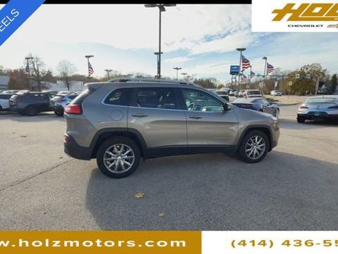 Used 2018 Jeep Cherokee Limited image 9