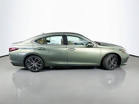 New 2025 Lexus ES 350 w/ Premium Package image 8