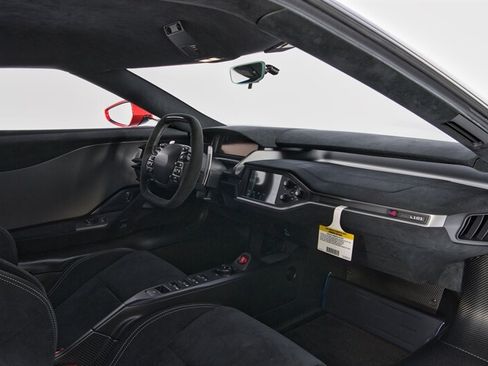 Used 2020 Ford GT Carbon Series RWD image 28