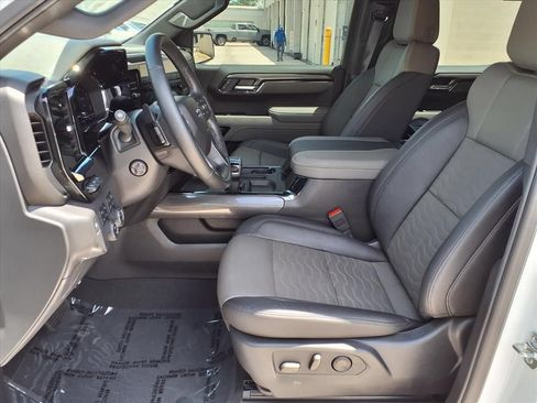 Used 2025 Chevrolet Silverado 1500 ZR2 w/ Technology Package AWD/4WD image 20