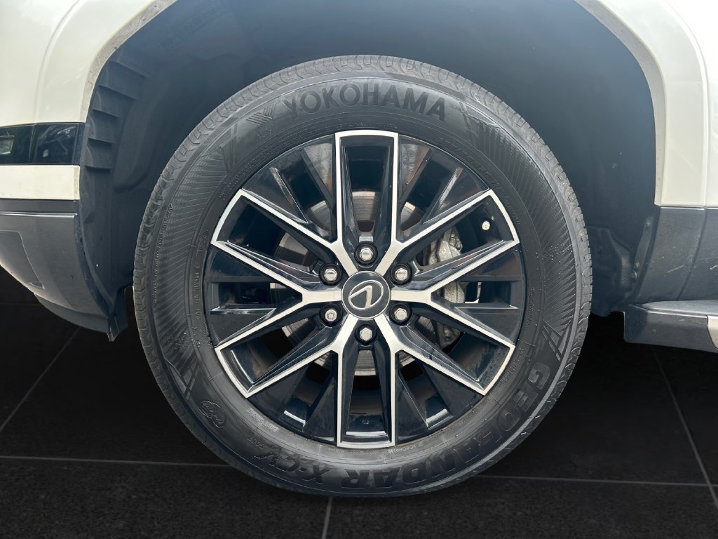 Used 2024 Lexus GX 550 w/ Accessory Package (Z1) AWD/4WD image 9