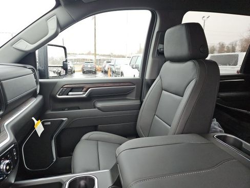 New 2026 GMC Sierra 2500 SLT w/ SLT Convenience Package image 29