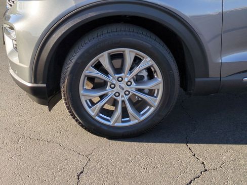 Used 2023 Ford Explorer Limited w/ Limited Technology Package image 11