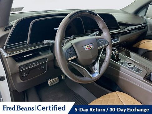 Used 2023 Cadillac Escalade Premium Luxury w/ LPO, Radiant Package image 11
