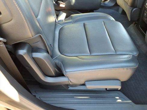 Used 2018 Chevrolet Traverse Premier w/ LPO, Floor Liner Package AWD/4WD image 18