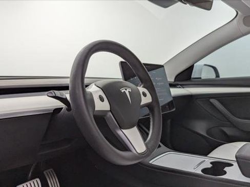 Used 2021 Tesla Model 3 Performance image 22