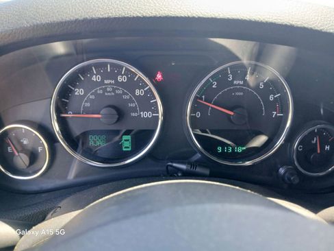 Used 2016 Jeep Wrangler Unlimited Sahara w/ Connectivity Group AWD/4WD image 28