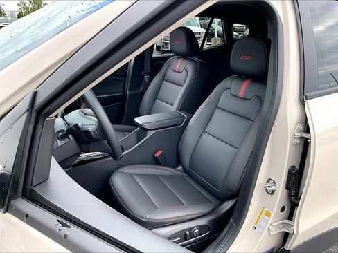 New 2026 Chevrolet Trax RS w/ Sunroof Package FWD image 10