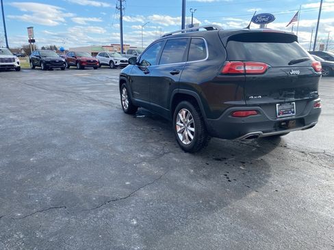 Used 2015 Jeep Cherokee Limited w/ Luxury Group image 5