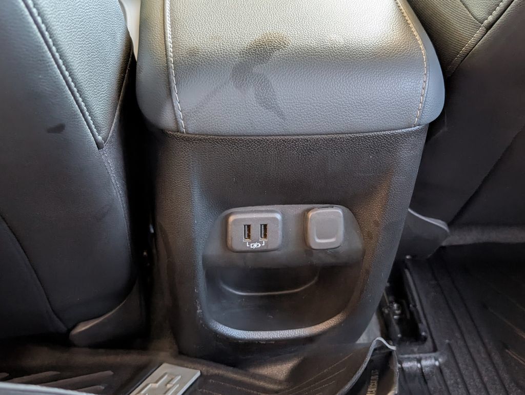 Used 2022 Chevrolet Colorado Z71 w/ Z71 Midnight Edition AWD/4WD image 17