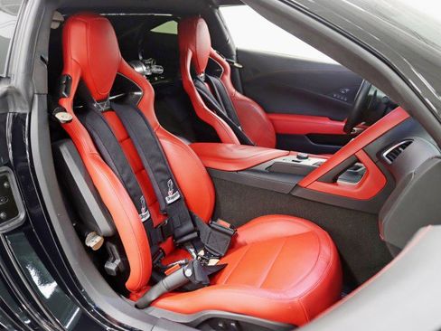 Used 2015 Chevrolet Corvette Z06 w/ 3LZ Preferred Equipment Group image 29