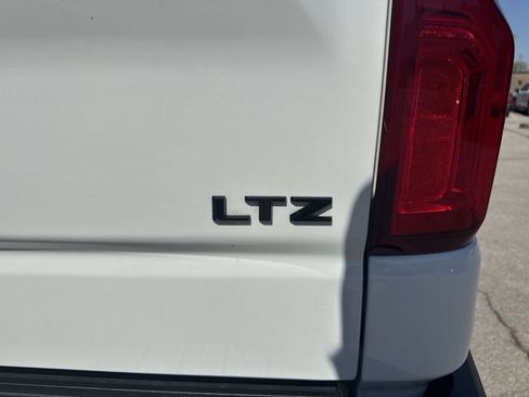 Used 2022 Chevrolet Silverado 1500 LTZ image 31