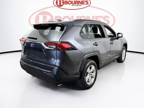 Used 2021 Toyota RAV4 LE AWD/4WD image 8