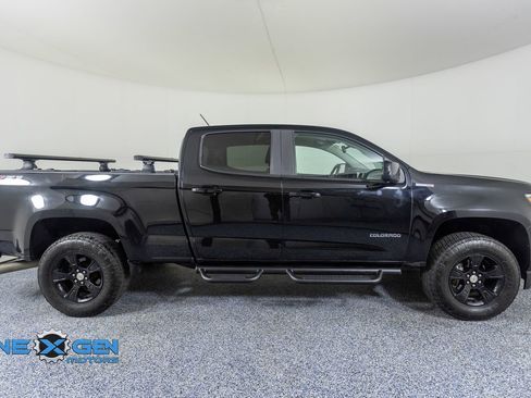 Used 2017 Chevrolet Colorado Z71 AWD/4WD image 8