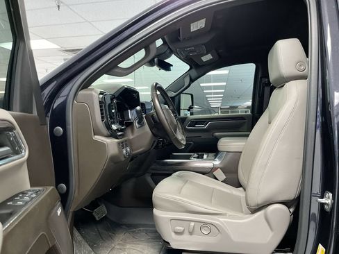 Used 2024 Chevrolet Silverado 2500 LTZ w/ LTZ Premium Package AWD/4WD image 14