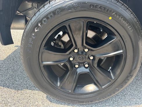 Used 2021 RAM 1500 Big Horn AWD/4WD image 3