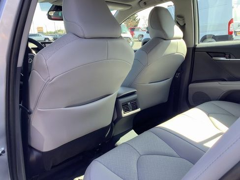 Used 2023 Toyota Camry XLE image 23