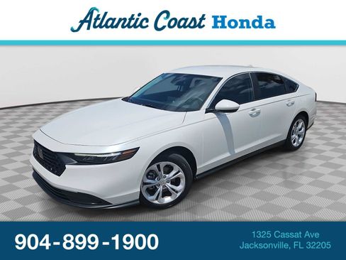 Certified 2025 Honda Accord LX image 1