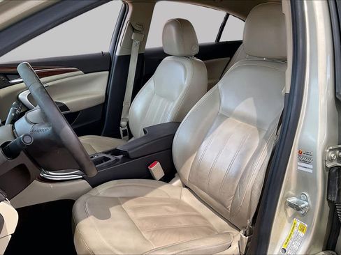 Used 2015 Buick Regal FWD image 9