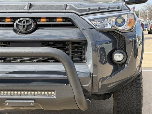 Certified 2024 Toyota 4Runner SR5 Premium image 8