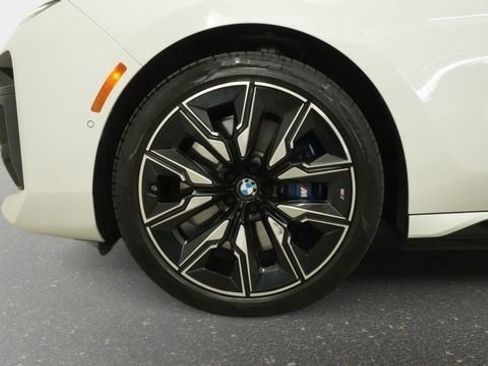 Certified 2024 BMW i7 M70 image 11
