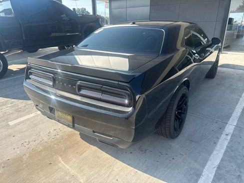 Used 2023 Dodge Challenger SXT RWD image 4