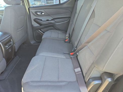 Used 2023 Chevrolet Traverse LT image 19