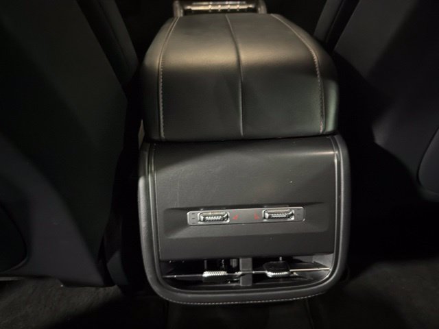 Used 2024 Lincoln Nautilus Reserve w/ Equipment Group 202A AWD/4WD image 17