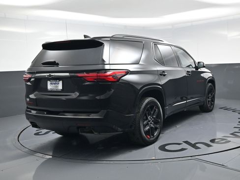 Certified 2023 Chevrolet Traverse Premier w/ Redline Edition image 9