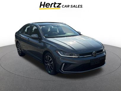 Used 2025 Volkswagen Jetta SE