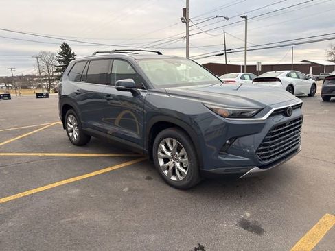 New 2026 Toyota Grand Highlander Limited image 7