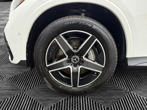 Used 2026 Mercedes-Benz GLC 300 4MATIC image 9