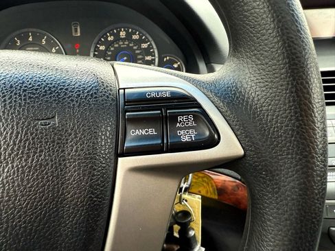 Used 2010 Honda Crosstour EX image 15