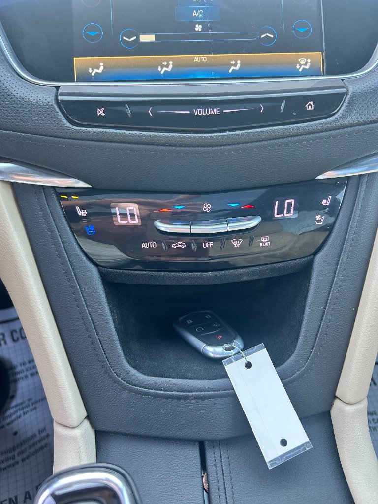 Used 2019 Cadillac XT5 Premium Luxury AWD/4WD image 15