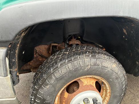 Used 2004 Chevrolet Silverado 3500 4x4 Regular Cab w/ Snow Plow Prep Package image 13