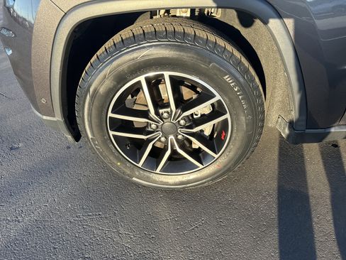 Used 2020 Jeep Grand Cherokee Trailhawk w/ Premium Lighting Group image 5