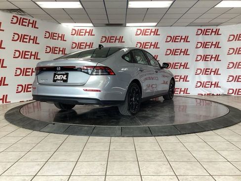 Used 2025 Honda Accord SE image 7