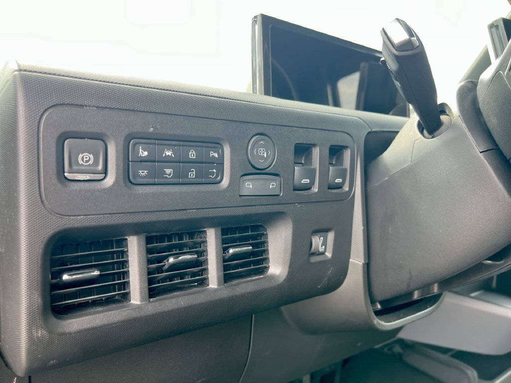 Used 2024 Chevrolet Brightdrop 600 w/ Battery Pack, Max Range AWD/4WD image 8