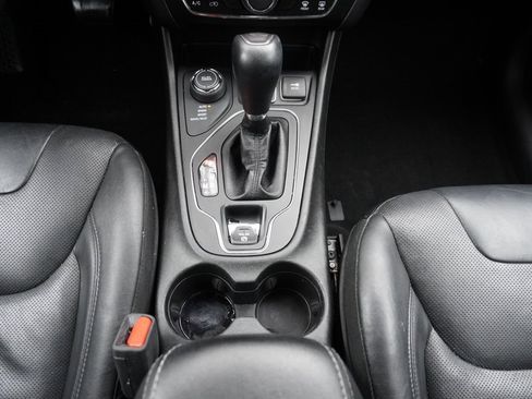 Used 2021 Jeep Cherokee Latitude Lux w/ Sun & Sound Group image 22