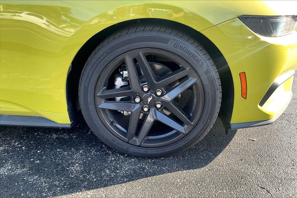 Used 2025 Ford Mustang Premium RWD image 8