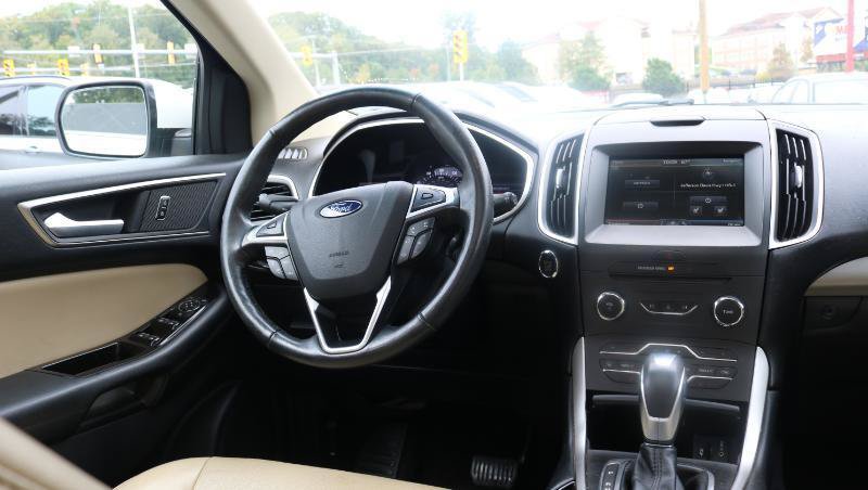 Used 2015 Ford Edge SEL w/ Equipment Group 201A AWD/4WD image 21