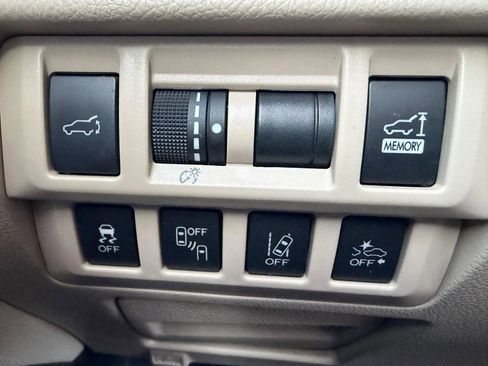 Used 2018 Subaru Outback 2.5i Premium image 23